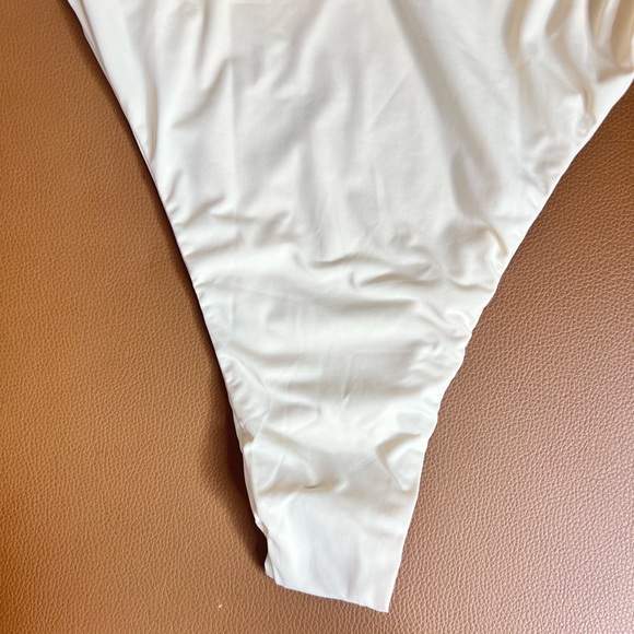 NWT MyraSwim Ivory Long Sleeve Cheeky Front Zip Swimsuit One Piece Sz S - Picture 5 of 8
